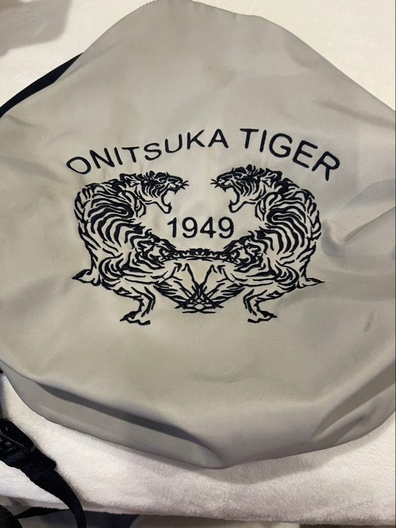 ONITSUKA TIGER オニツカタイガー 1949 ボディバッグ