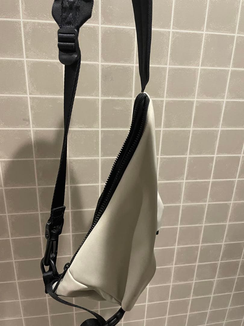 ONITSUKA TIGER オニツカタイガー 1949 ボディバッグ