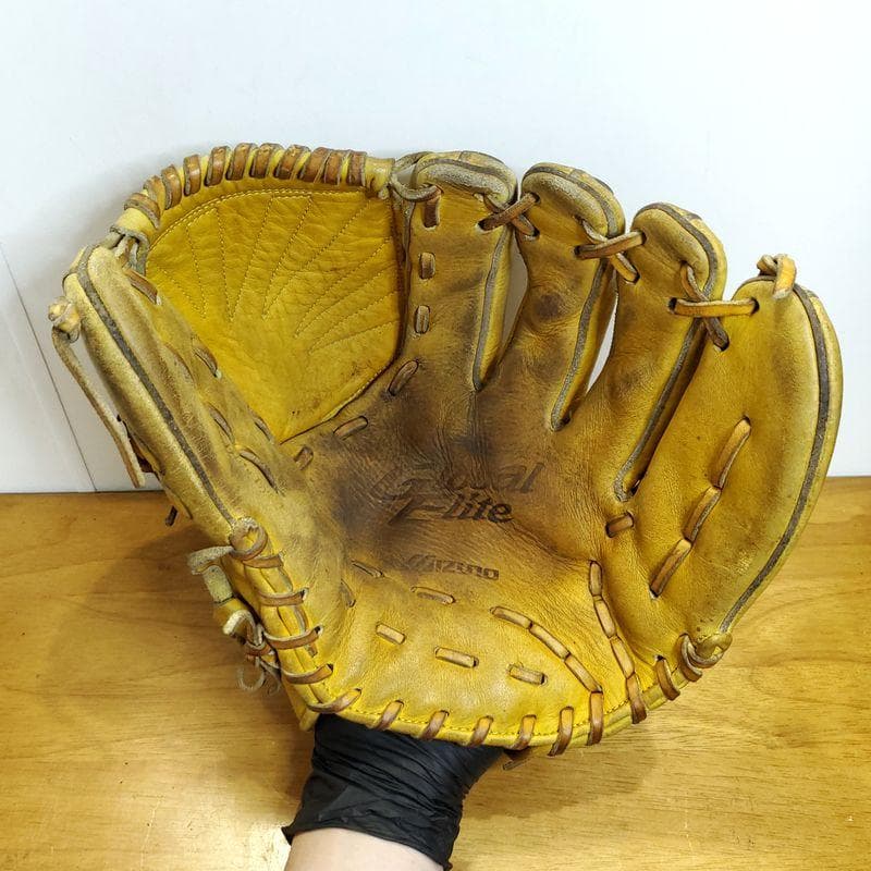 ミズノ グローバルエリート Mizuno 一般用大人サイズ 投手用 軟式グローブ