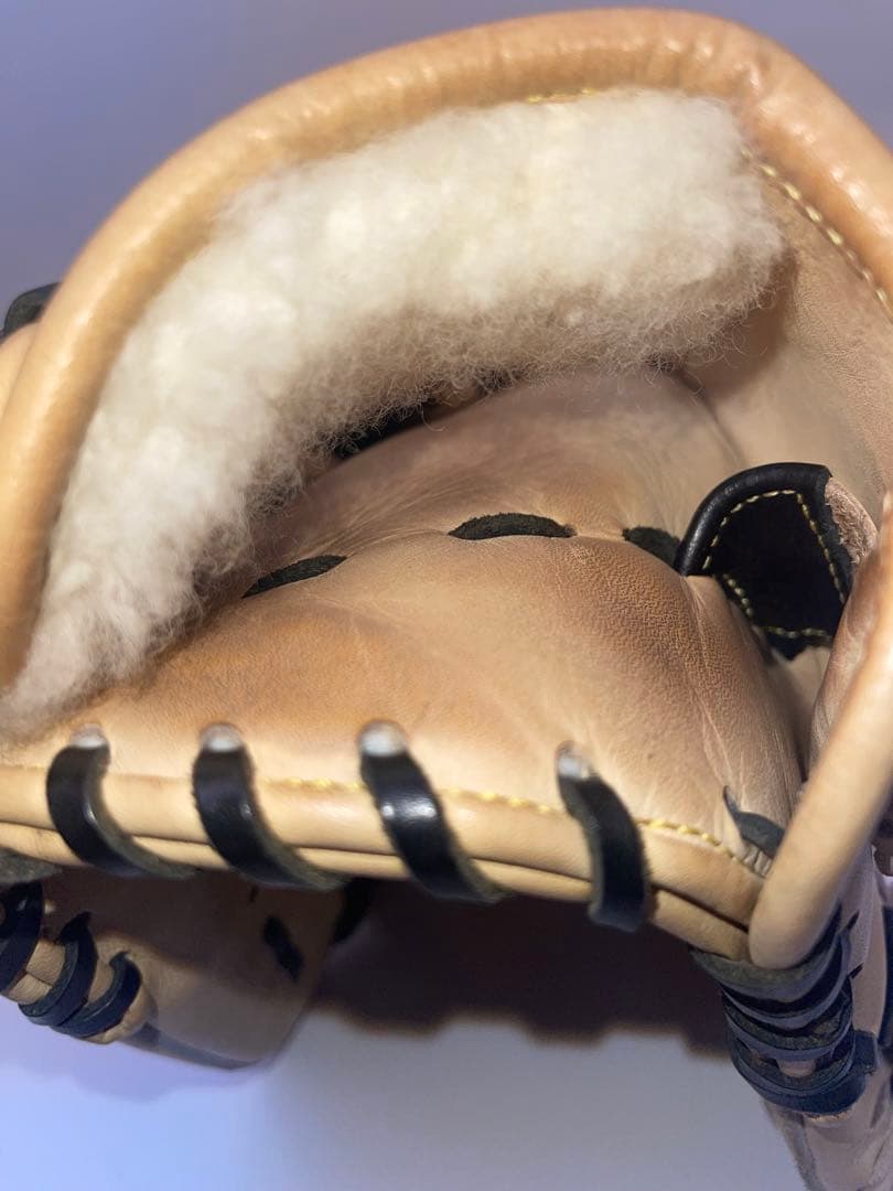 超人気　アトムズ　ATOMS 軟式グローブ　外野手用　キャメル　袋付　即戦力