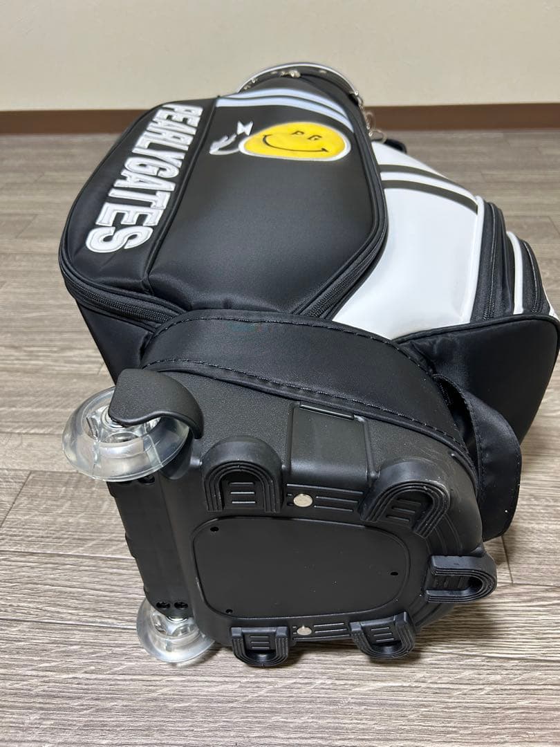 PEARLY GATES スマイリーフェイス キャディバッグ キャスター付 - メルカリ