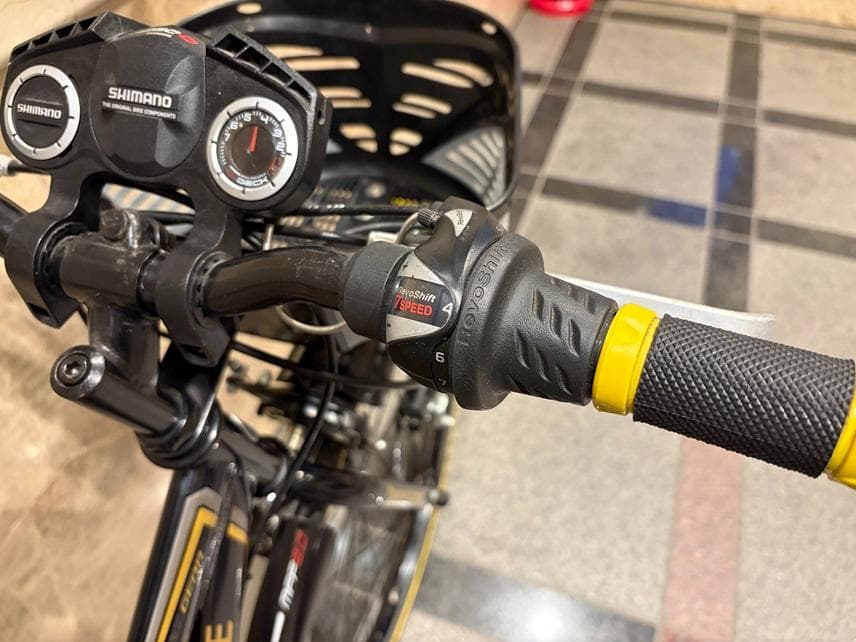 ブリジストンクロスファイヤージュニア-手渡しのみでお願いします。