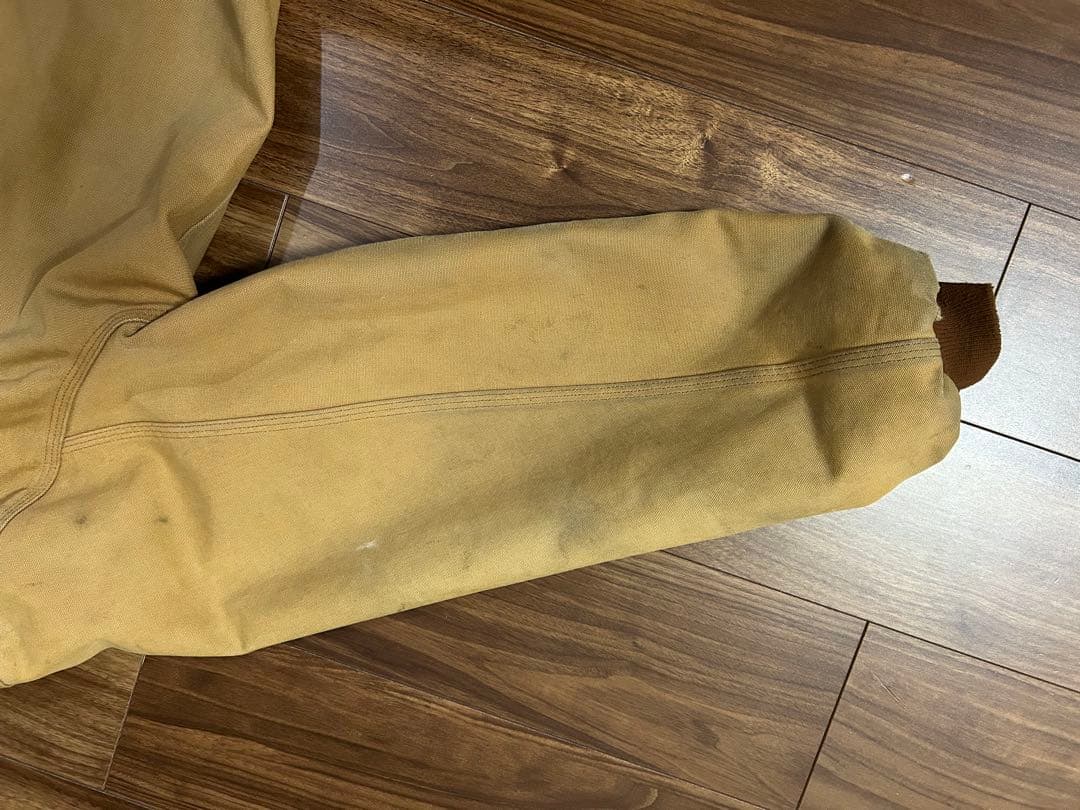 Carhartt アクティブジャケット・良い感じのフェード感