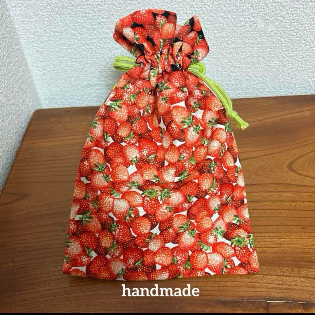 Hukumari激パネル苺ハウスポメラニアン ガーゼハンカチ　ハンドメイド