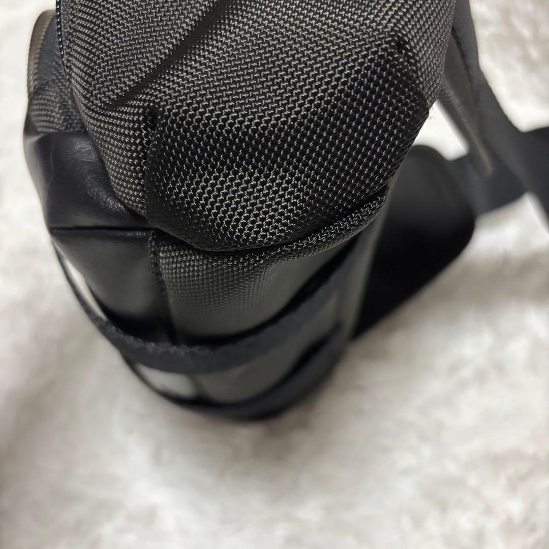 TUMI トゥミ ALPHA BRAVOニューポート ボディバッグ ボディバッグ