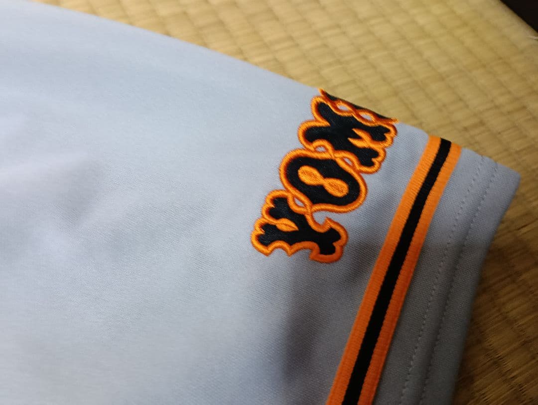 読売ジャイアンツ 巨人 岡本和真 選手サイン寄せ書き入りユニフォーム