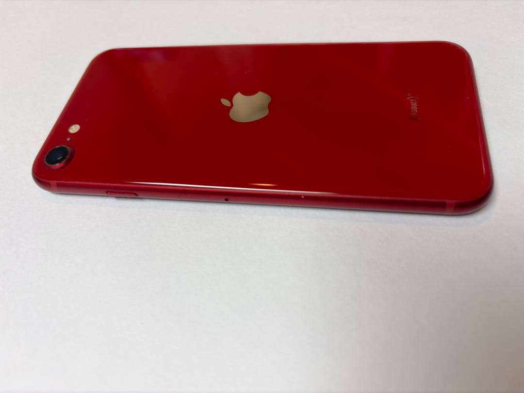Apple iPhone SE (第3世代) 赤　RED