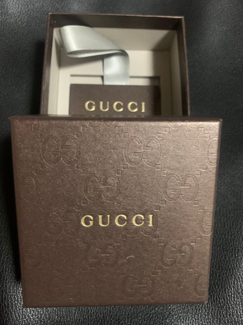 （郵便局17.5）GUCCI シルバー　ブレスレット ロゴチャーム付き