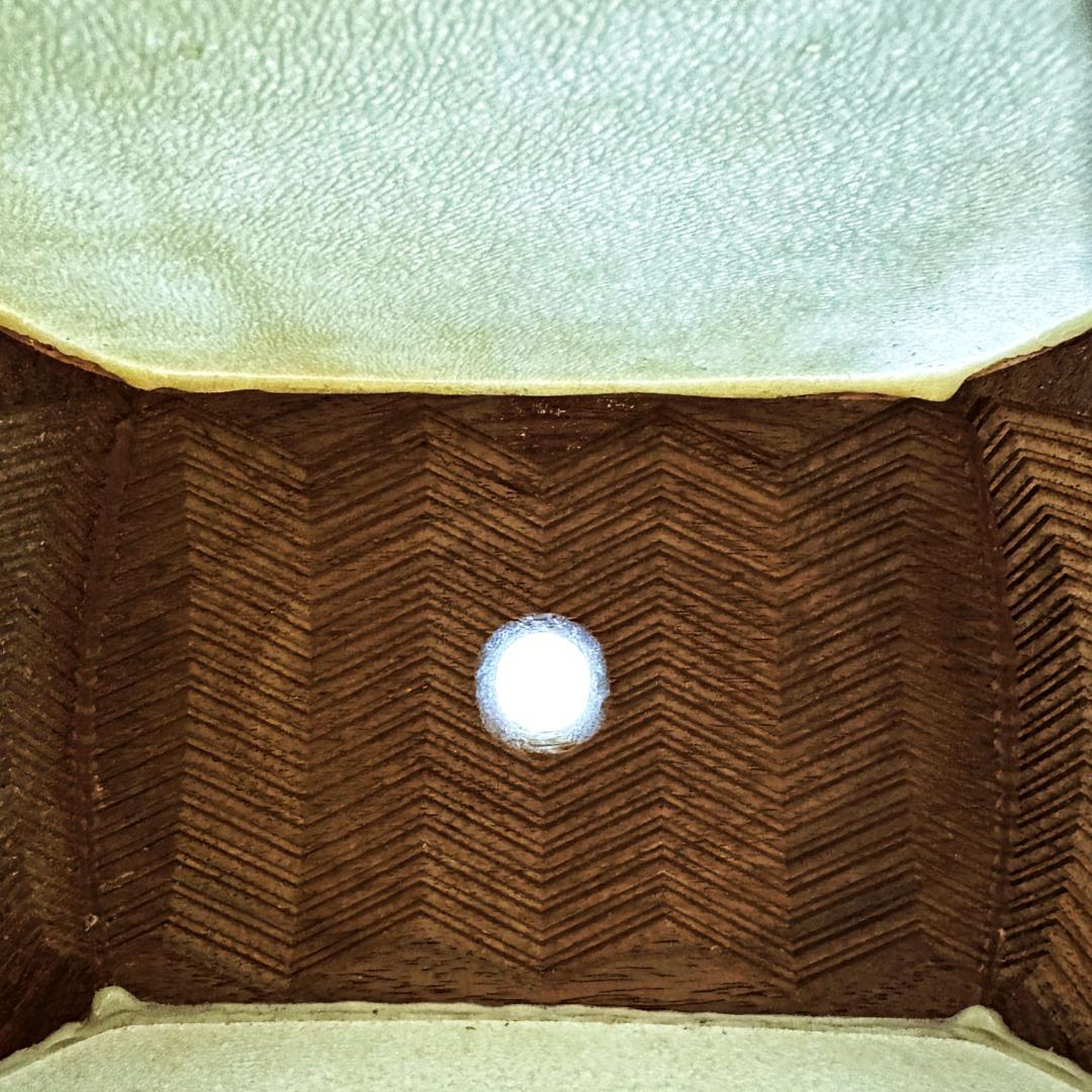 即演奏可能】高級細棹三味線 正寸 紅木金細 子持綾杉胴