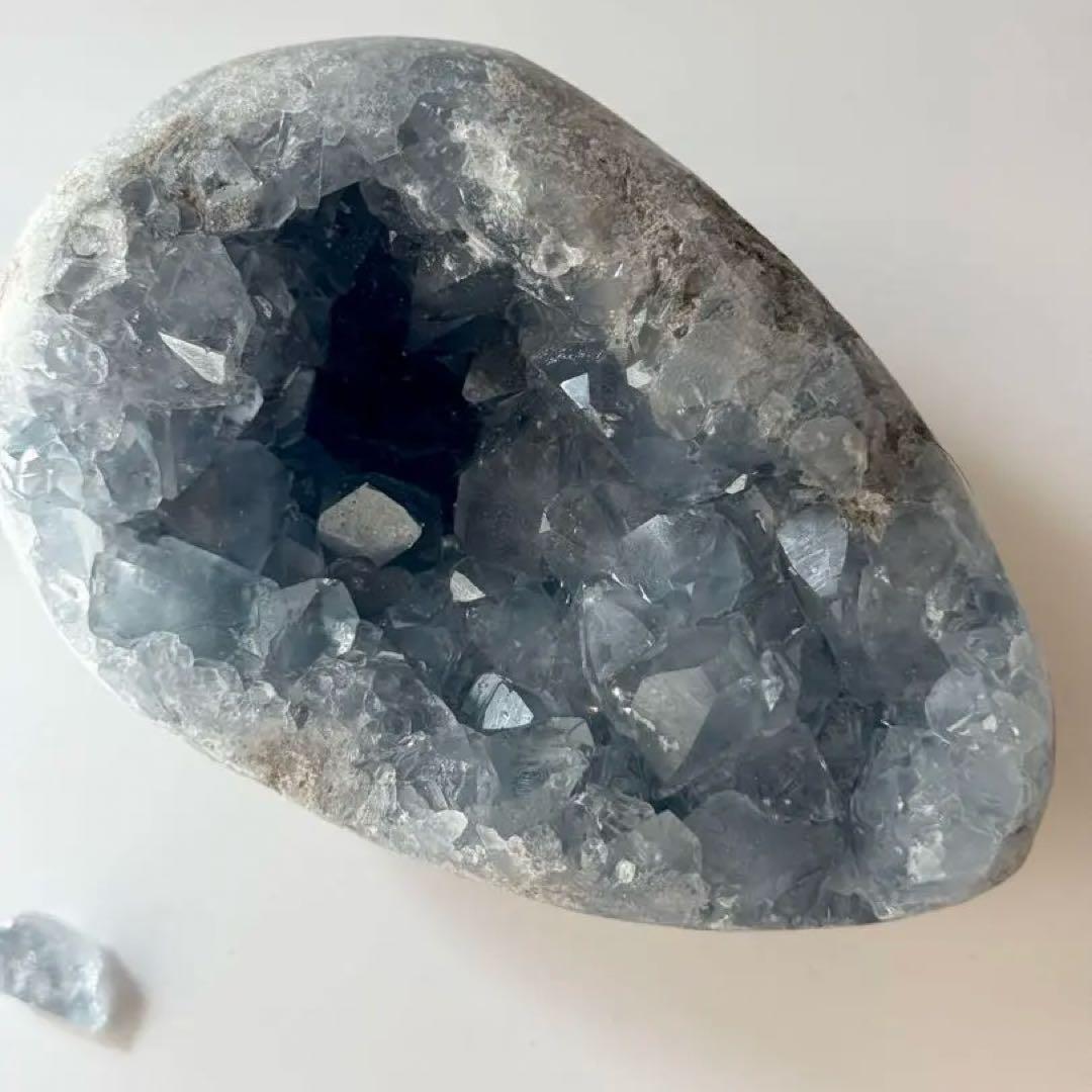 爽やかセレスタイト原石　卵　クラスター