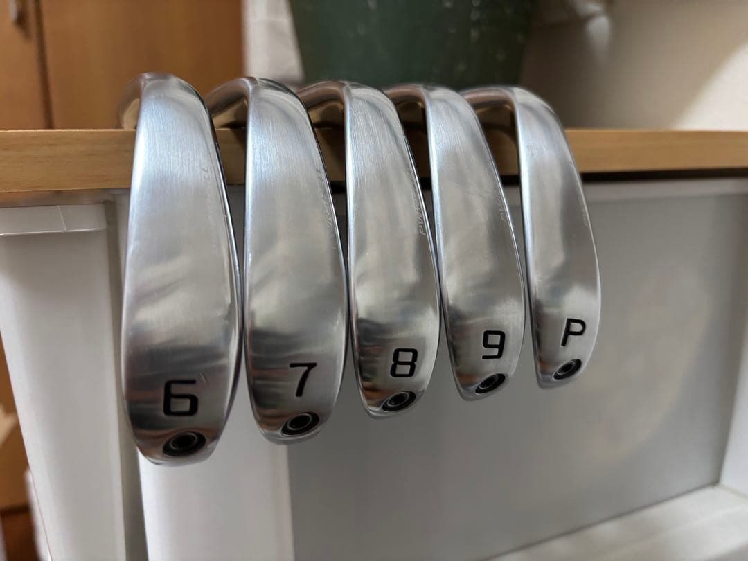 2024年モデル　Cobra King Tec アイアンセット 6-9 P