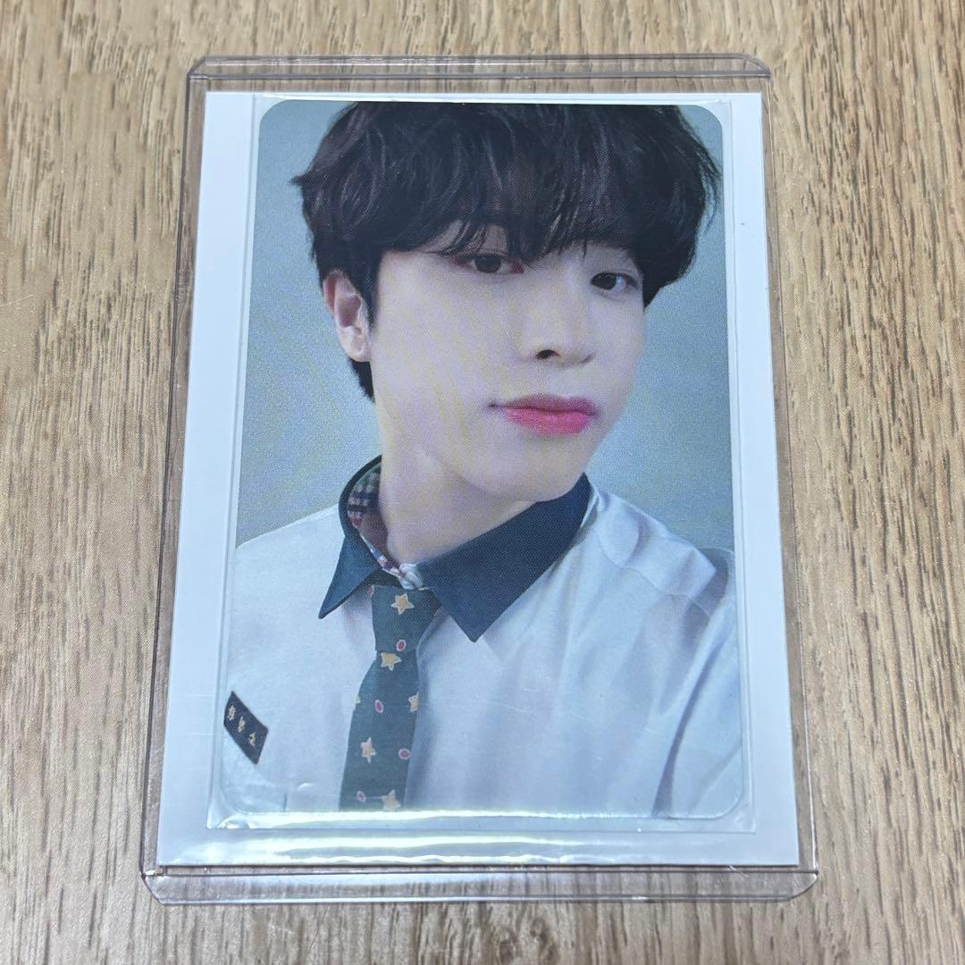 TREASURE ジョンファン 制服トレカ - メルカリ