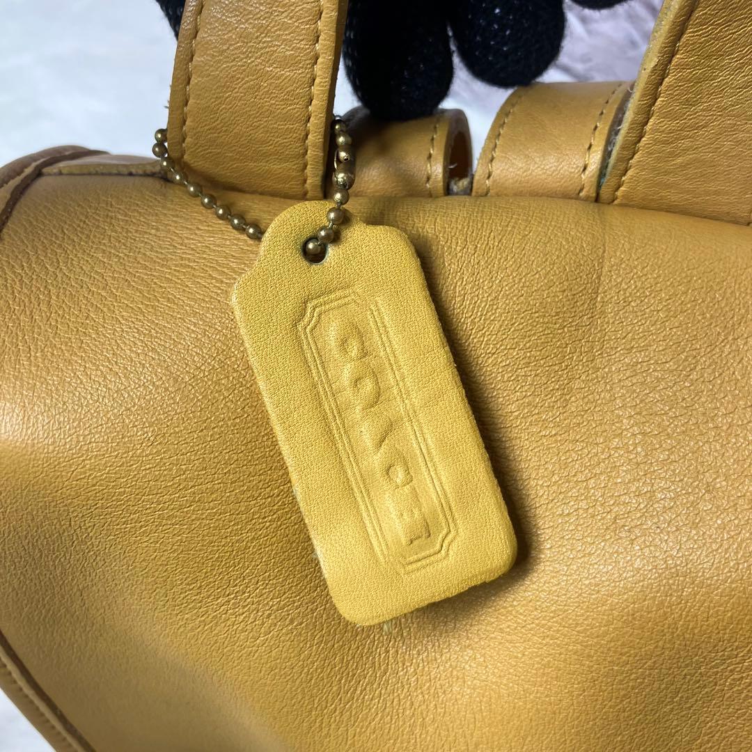 オールドコーチ✨希少カラー グラブタンレザー 本革 チャーム付 ミニリュック