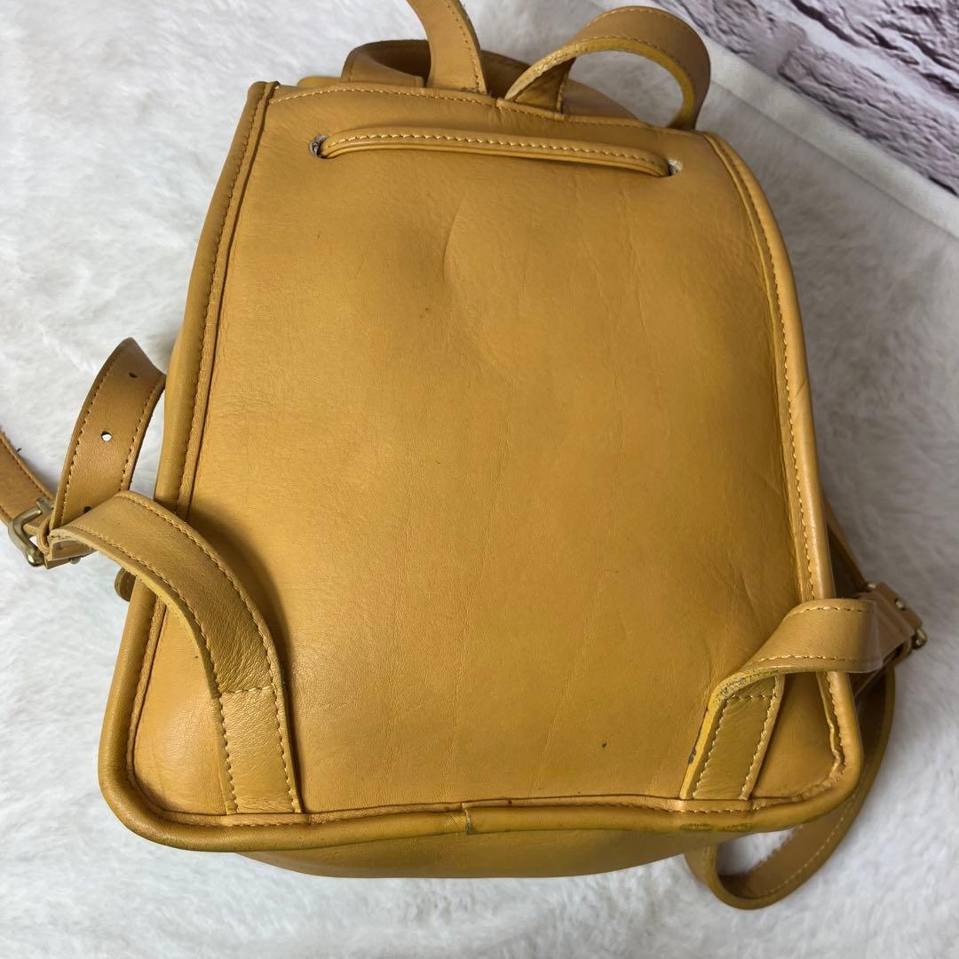 オールドコーチ✨希少カラー グラブタンレザー 本革 チャーム付 ミニリュック