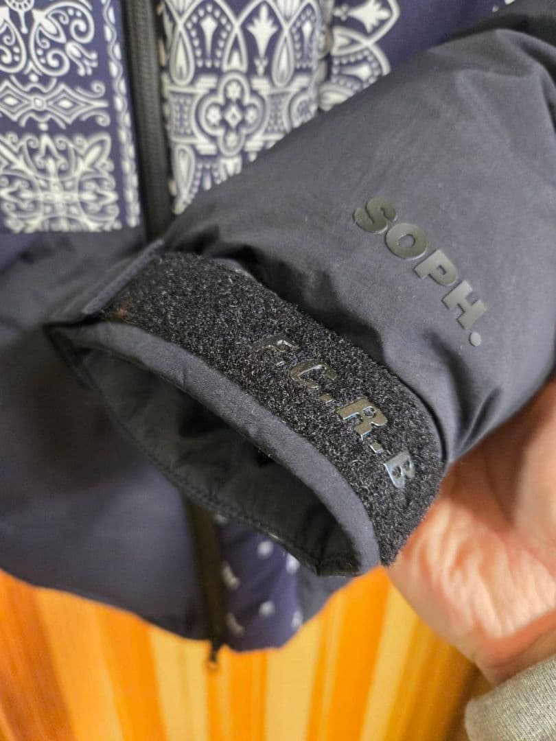 き　さま　美品　Bristol SOPH BENCH PARKA　バンダナ柄