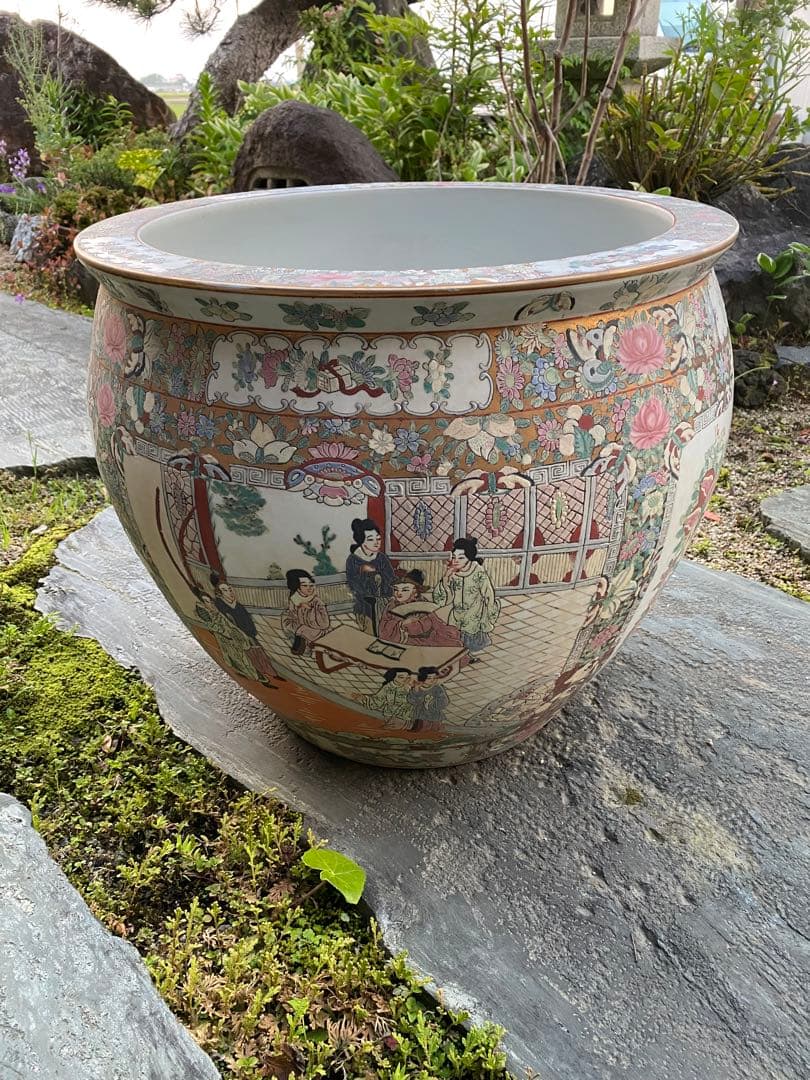 乾隆年製　水鉢　大型　睡蓮鉢　中国　金魚鉢　壺　骨董 乾隆年製 水鉢 大型 睡蓮鉢 中国 金魚鉢 壺 骨董 - メルカリ