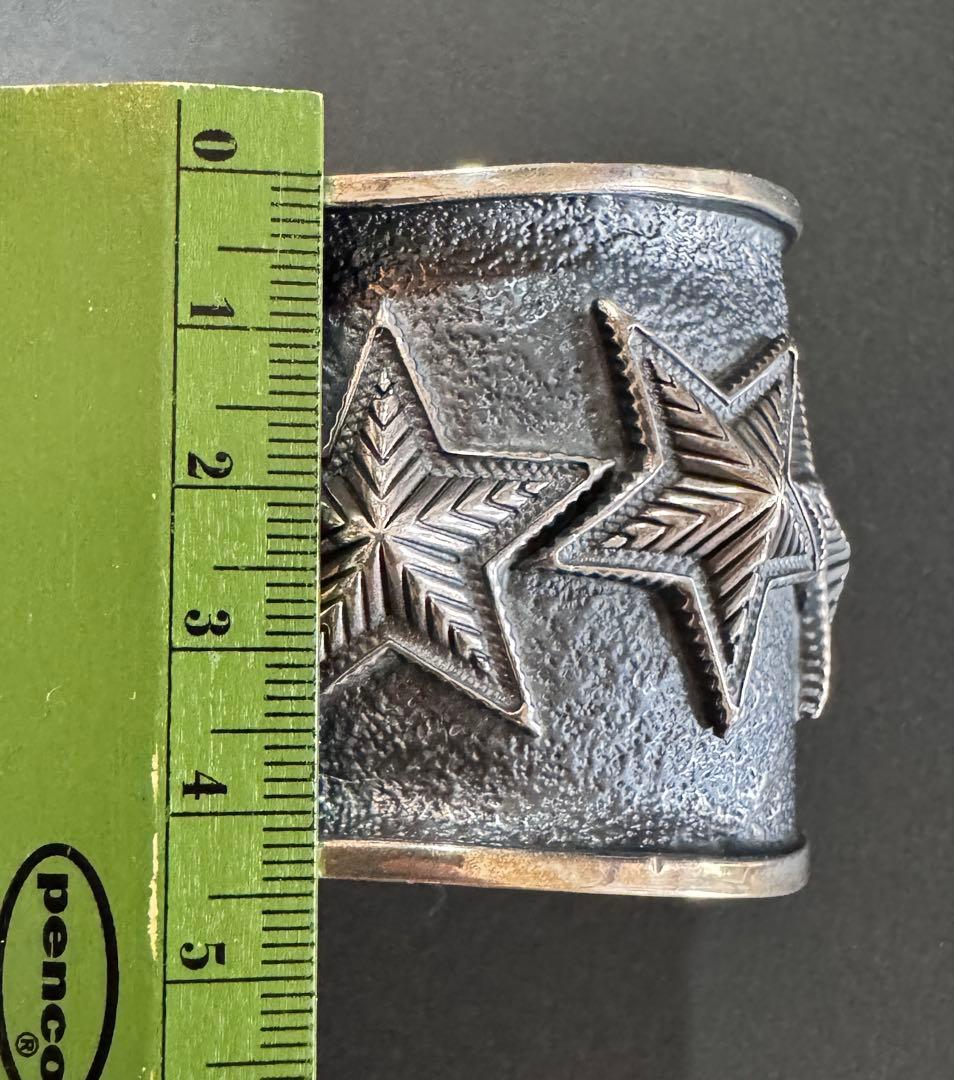 cody sanderson 定価58万 サイン入り カフ バングル - メルカリ