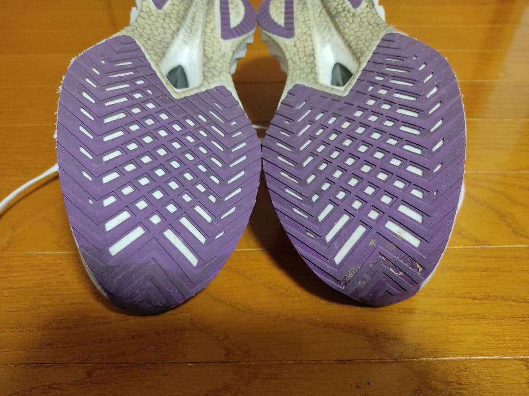 サッカニーエンドルフィンスピード4 27.5cm