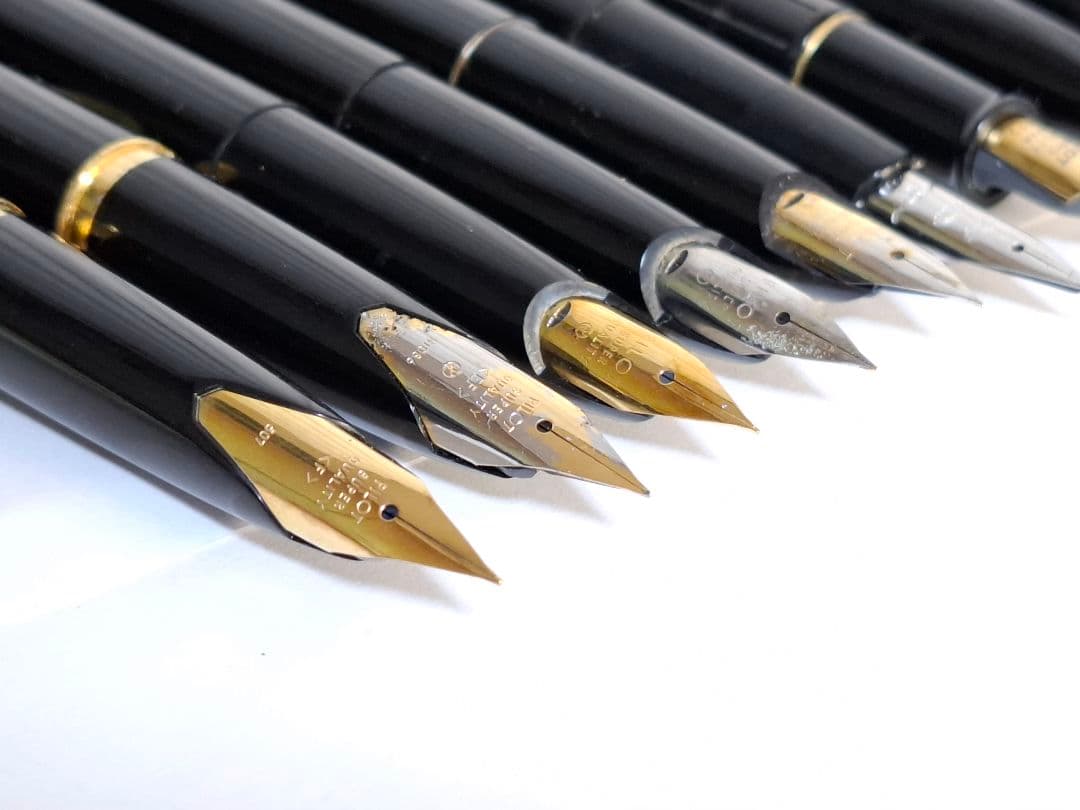 d*2様 デスクペン　40本まとめ　パイロット　プラチナ万年筆　セーラー　未使用