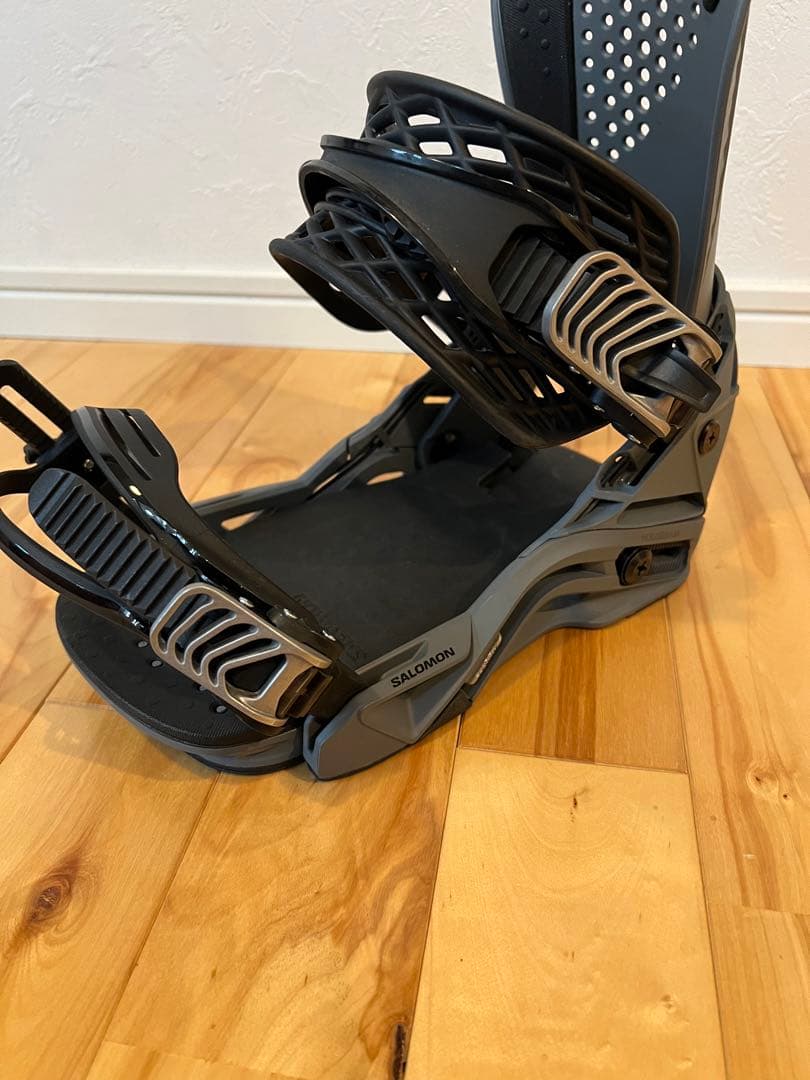 SALOMON HOLOGRAM 23-24 サロモン ホログラム　M グレー