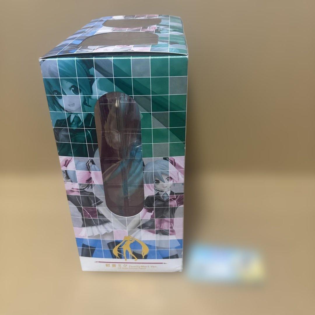 ハッピーくじ A賞 初音ミク FamilyMart ver 1/8 フィギュア