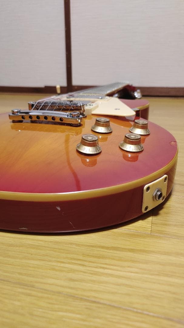 Maestro by Gibson LesPaul (ケース付き)