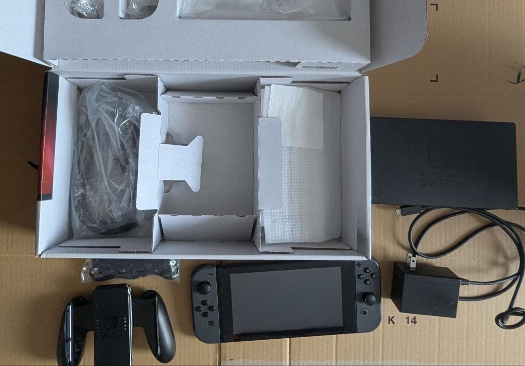 Nintendo Switch本体 Joy-Con(L)/(R) グレー