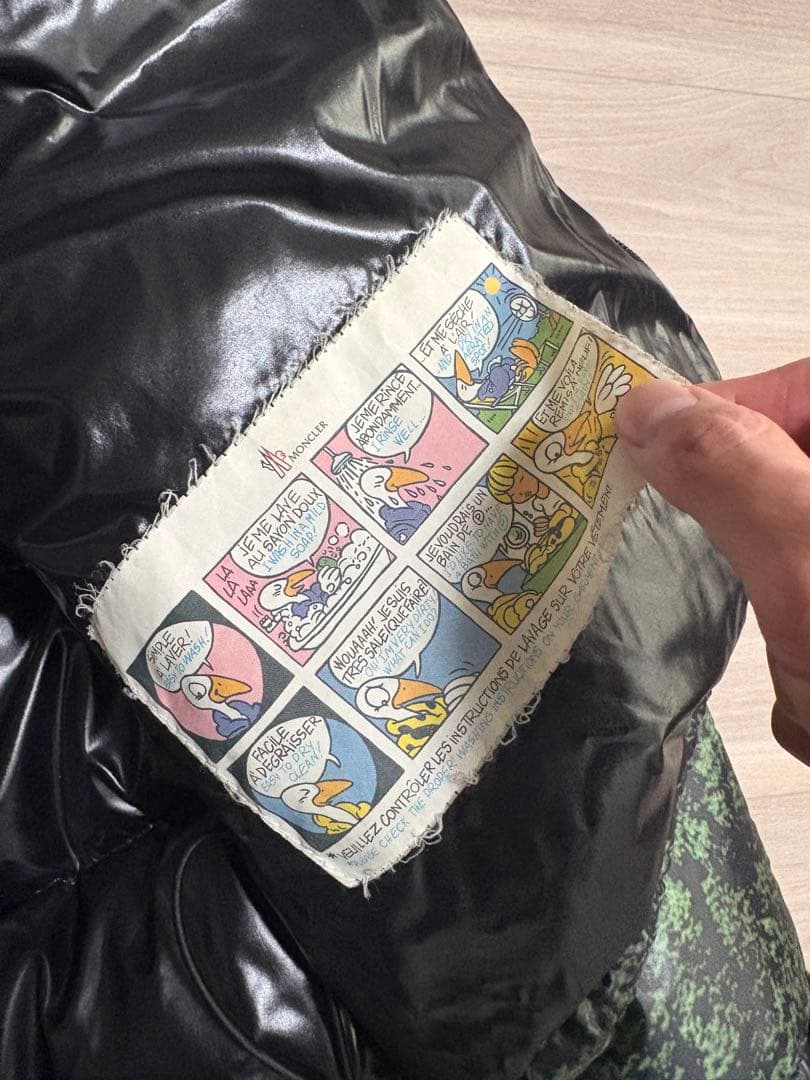 MONCLER モンクレール　ダウン　ファレルウィリアムス　コラボ　激レア