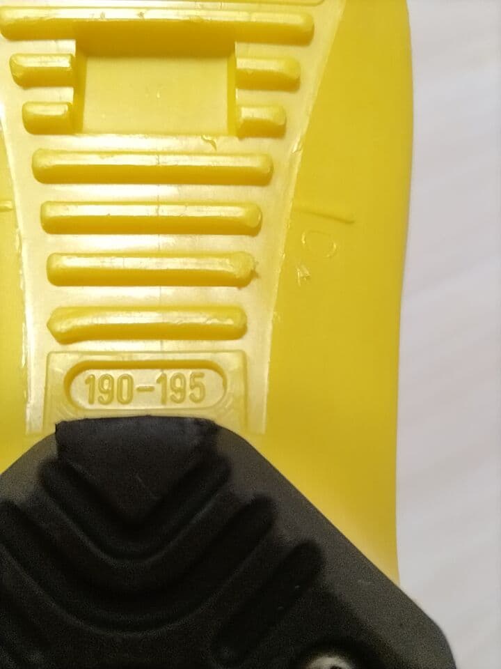 80cmジュニアスキーとブーツセット