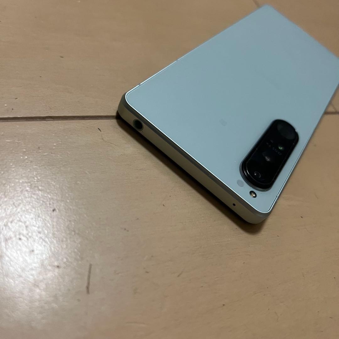美品　Xperia 1 Ⅳ ホワイト au版　sog06 おサイフケータイ