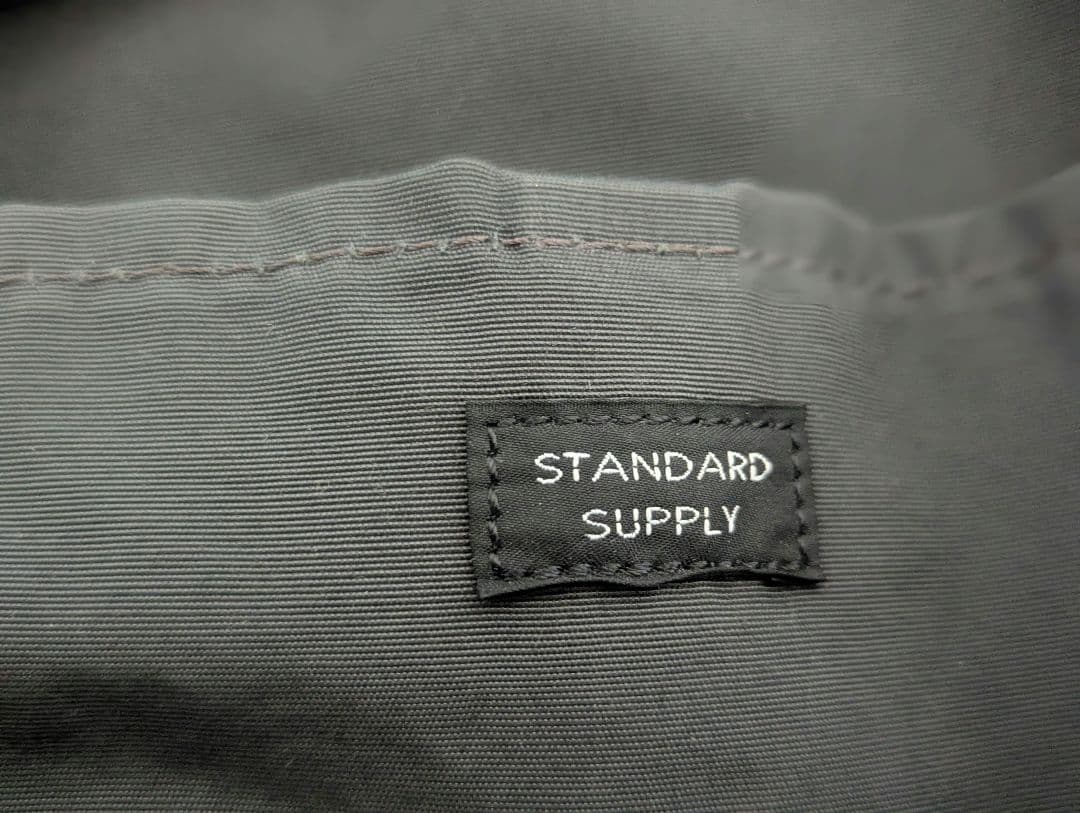 【美品】スタンダードサプライ　ワラルー　グレー ナイロンバックパック