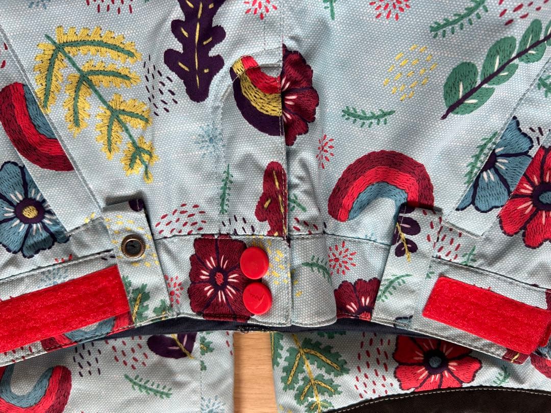 最終値下げBURTON スキーウェア　子供　xs（120cm） s（130cm）