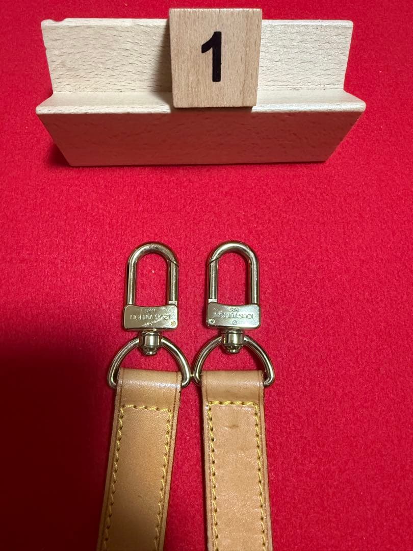 ルイヴィトン　ショルダーストラップ　ヌメ革　ゴールド金具　10段階調節