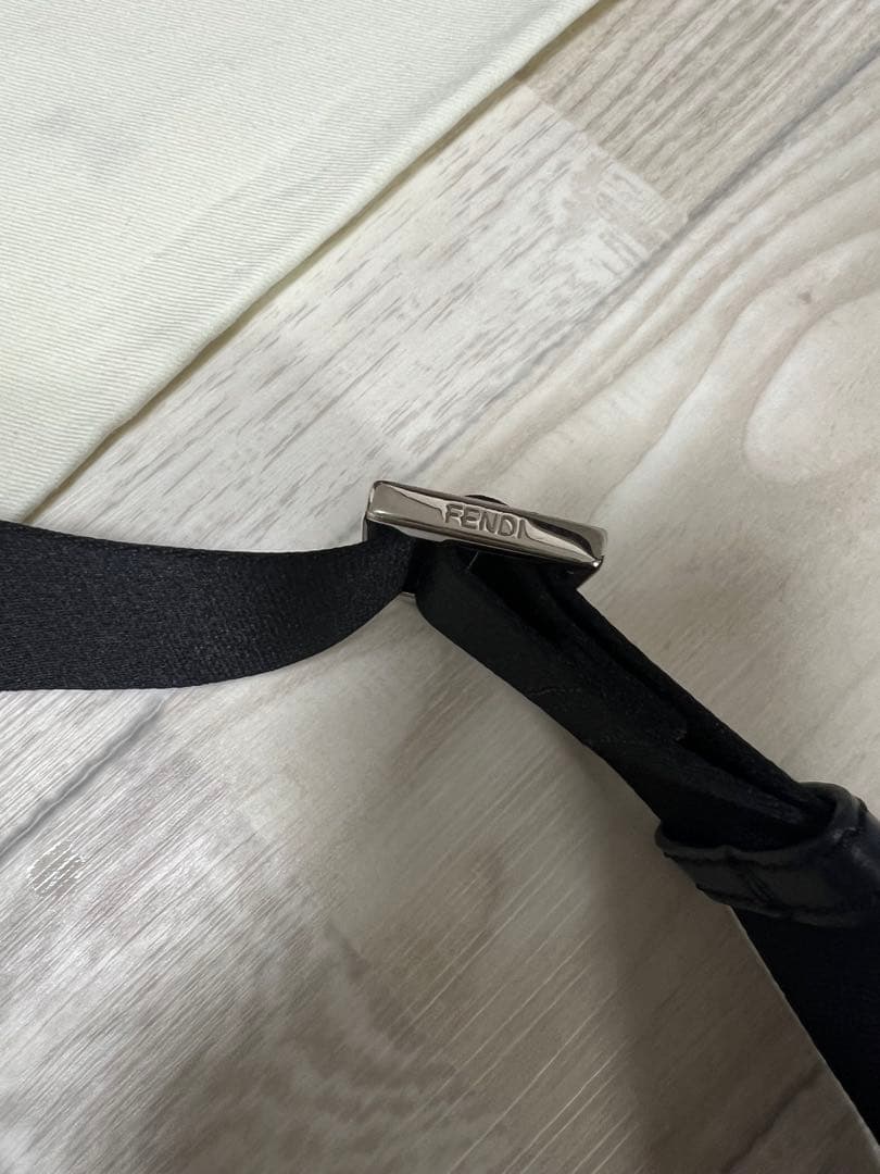 FENDIズッカ カモフラージュボディーバックワンショルダー♡ナイロンブラック