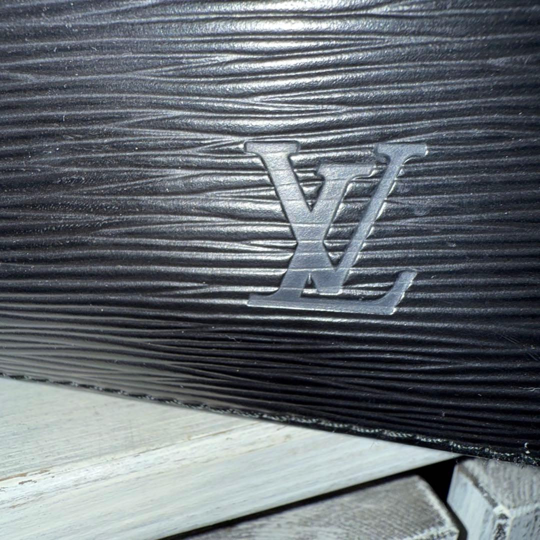 拓*海様 ルイ・ヴィトン(Louis Vuitton) エピ サックアド ノワー