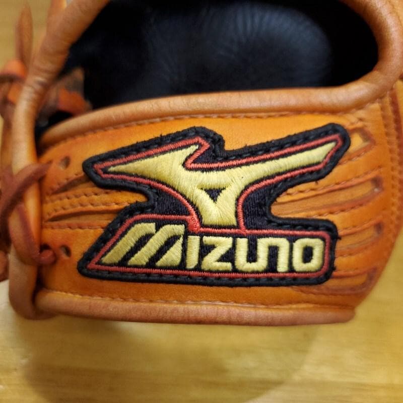 ミズノ 新井貴浩モデル 限定 ダイアモンドマスター 児童用 内野用 軟式グローブ