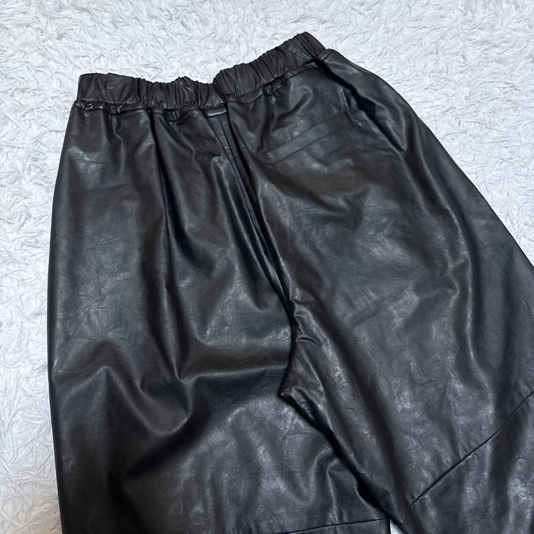 最終値下☆新品タグ付☆ SACRA フェイクレザー パンツ