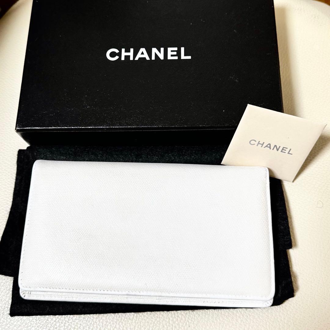 シャネル Chanel 長財布　ココマーク　ゴールド金具　アイボリーホワイト