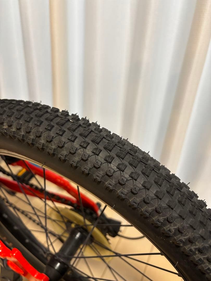 GT STOMPER PRIME 20インチ