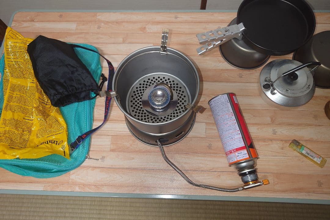 Trangia クッカーセットガス使用可能バーナーとケトルと燃料ボトル付