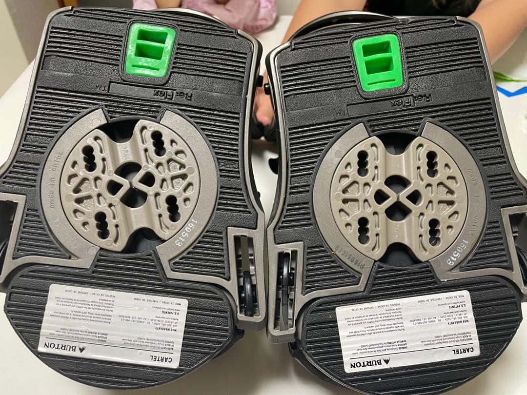 バートン　スノーボード ビンディング カーテル黒　サイズL