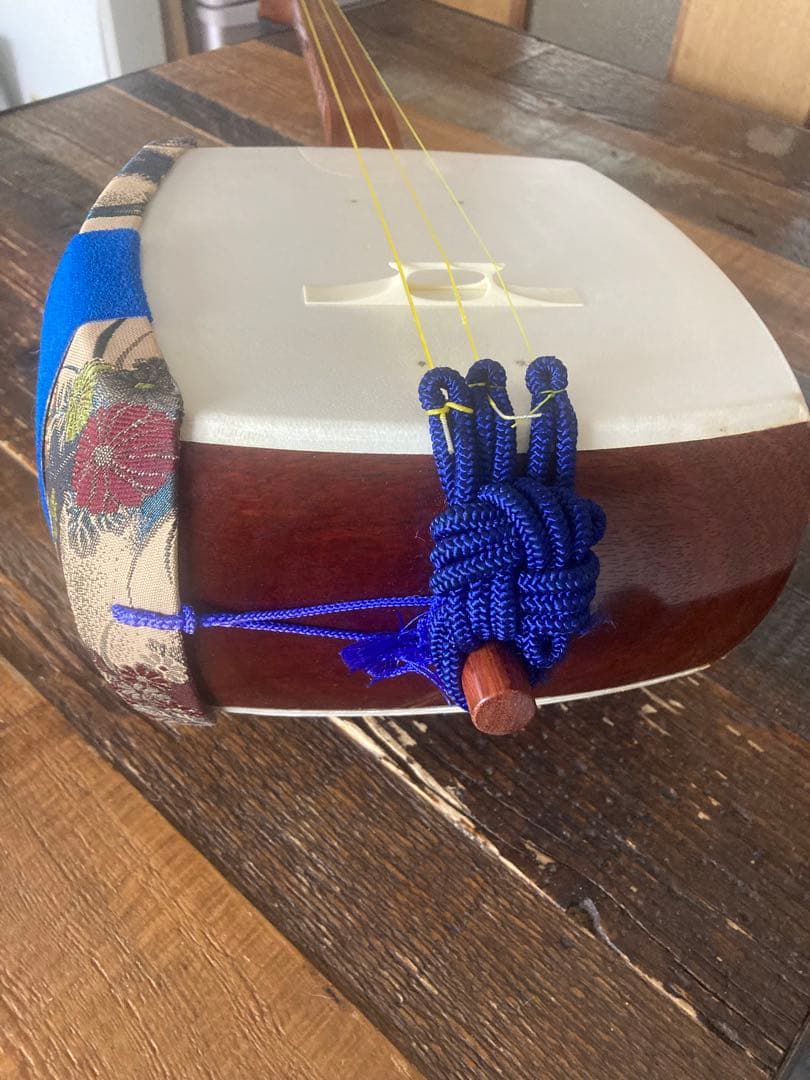 中棹三味線 棹太さ2.6 本皮 猫皮