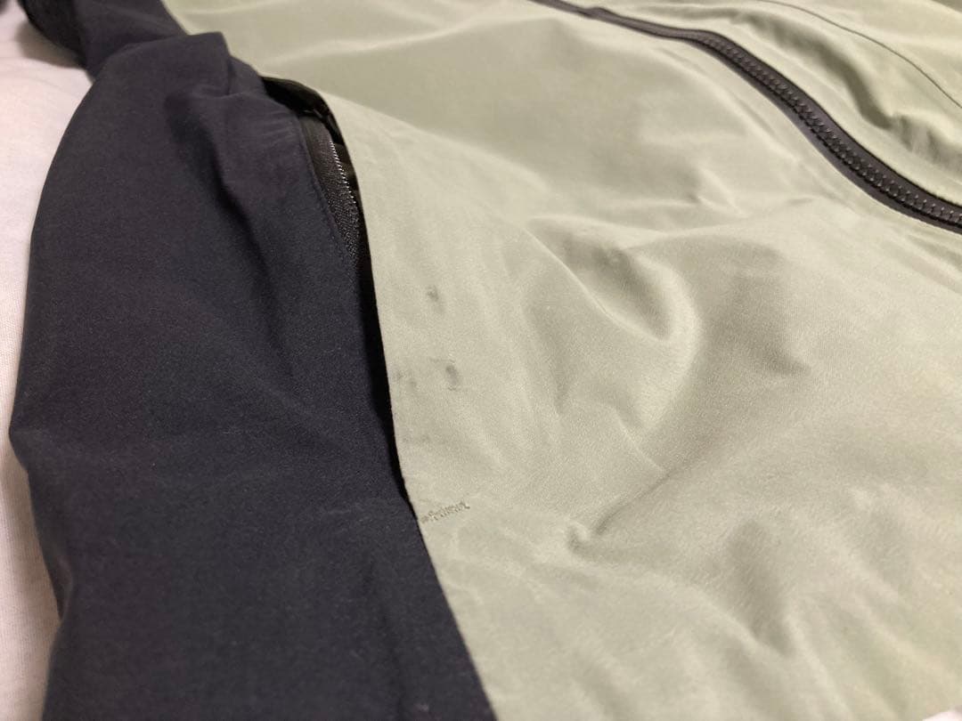 Burton [ak] 2023 スノーボードジャケット　レディース　Sサイズ