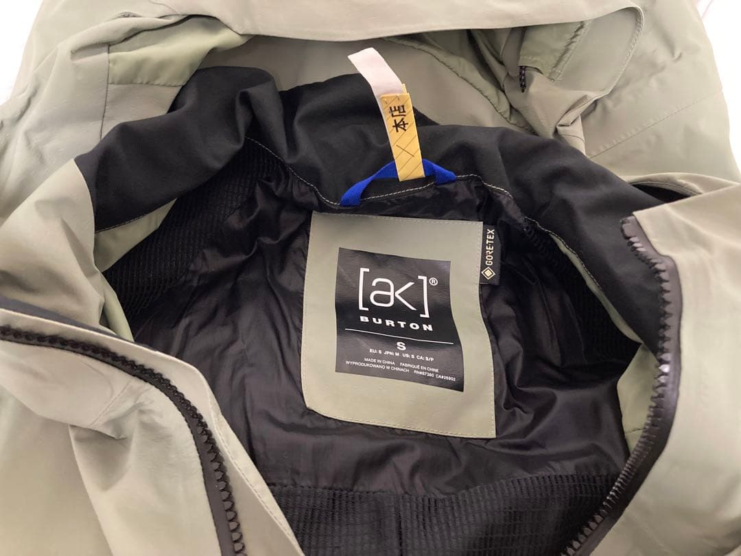 Burton [ak] 2023 スノーボードジャケット　レディース　Sサイズ