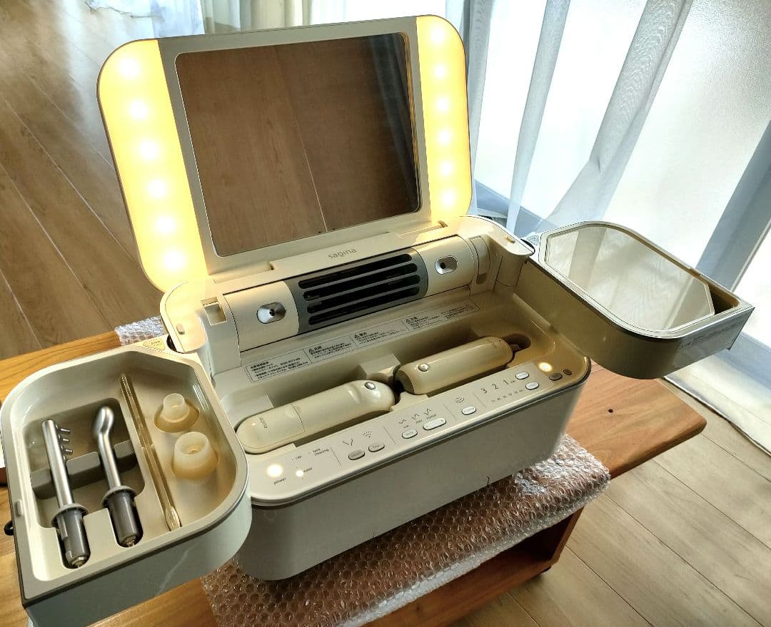 サキナ　美顔器　ホームエステ　送料込み