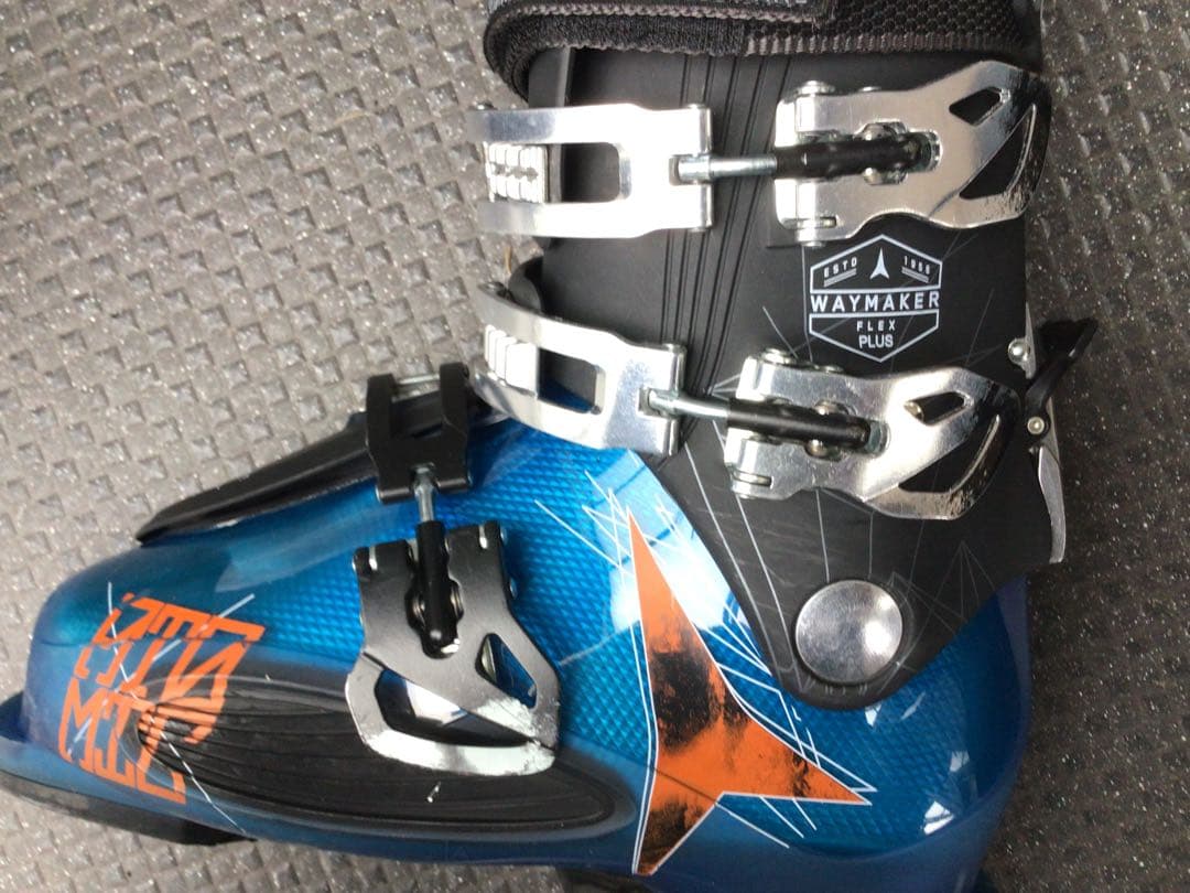 ⚠️ＡＴＯＭＩＣ　ＷＡＹＭＡＫＥＲ　スカイブルー　中古ブーツ25.5cm