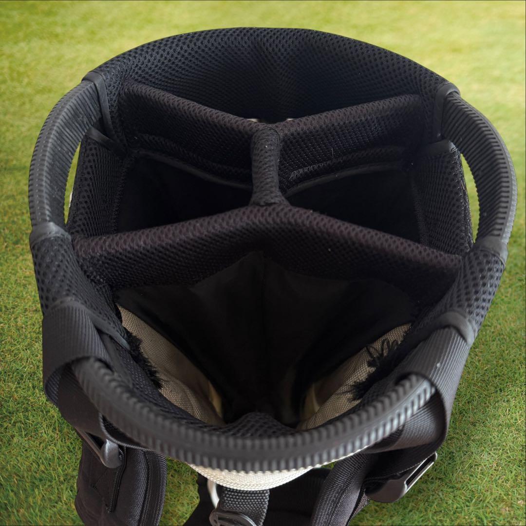 ビームスコラボ　ブリーフィング　キャディバッグ　軽量　白　黒　スタンド式　ゴルフ