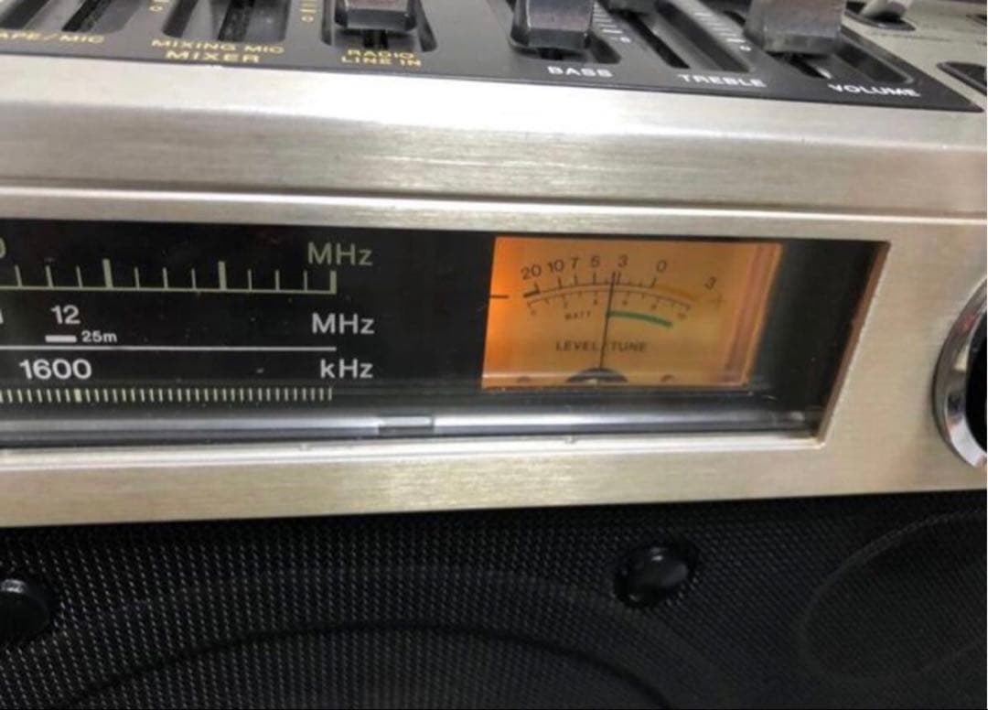 SONY ソニー CF-1990 ラジカセ FM/SW/MW 3バンド中古ラジオ