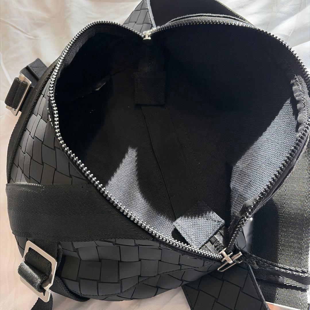 【美品】Bottega Veneta ブラック ベルトバッグ 定価9.9万円