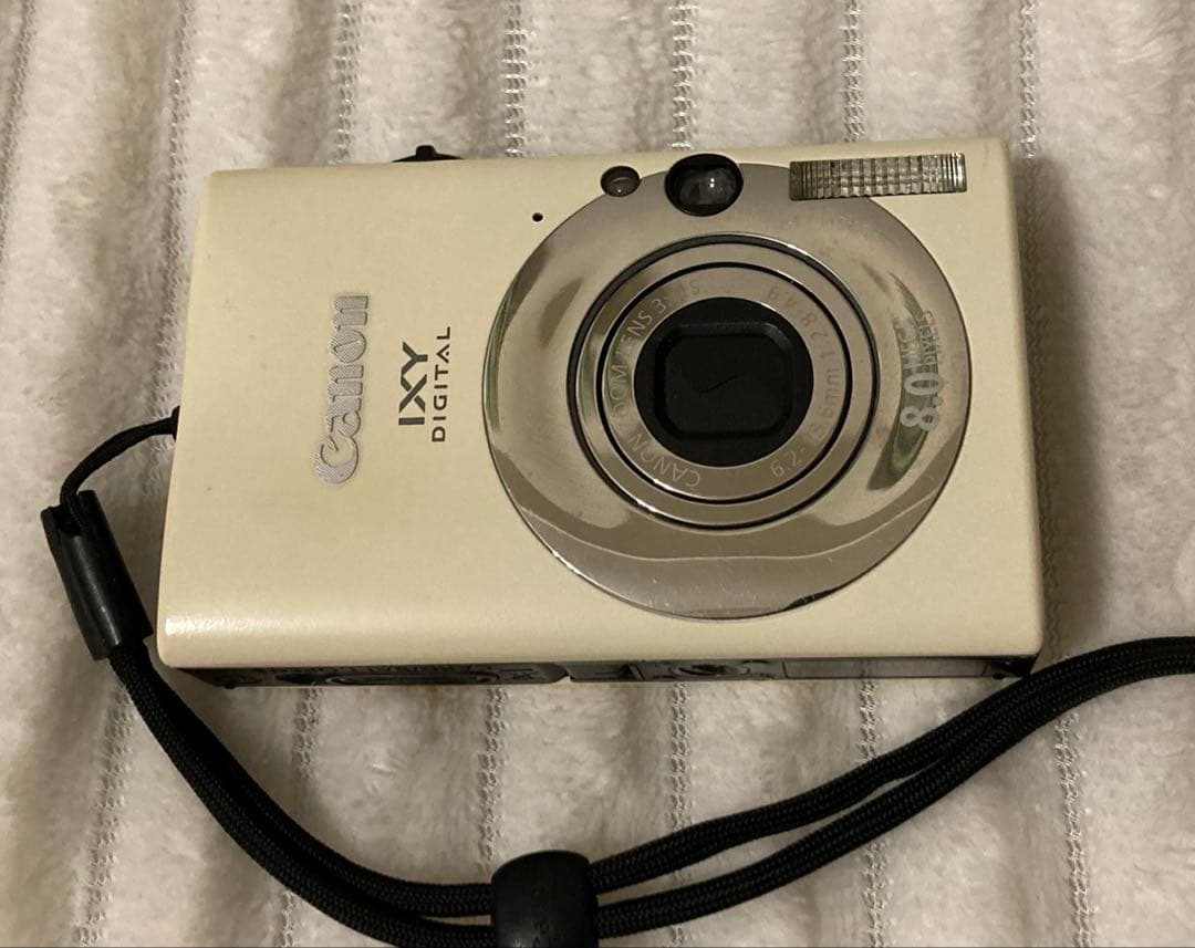 Canon IXY DIGITAL 20 IS アイボリー（ホワイト）